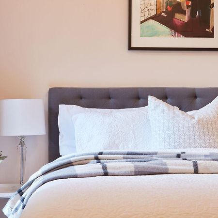 Tiffany'S Cottages Bright Bagian luar foto