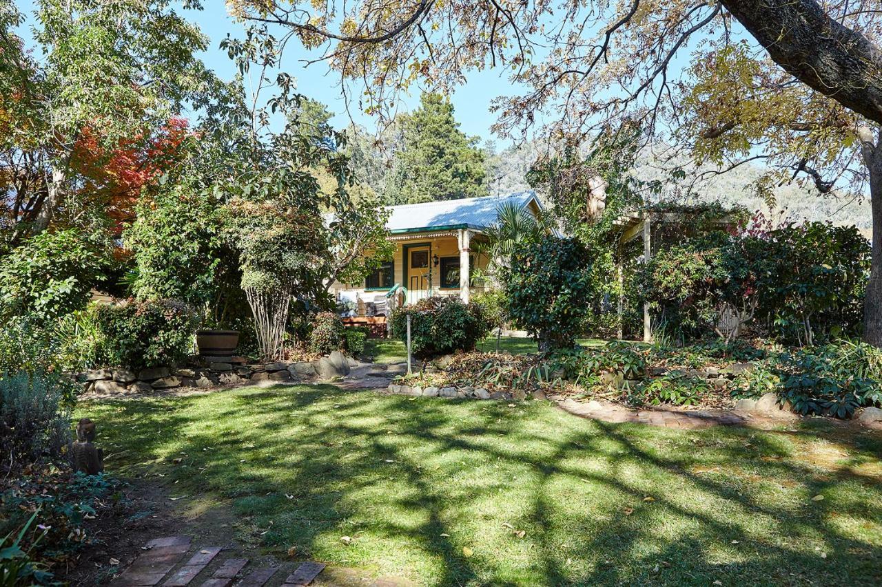 Tiffany'S Cottages Bright Bagian luar foto