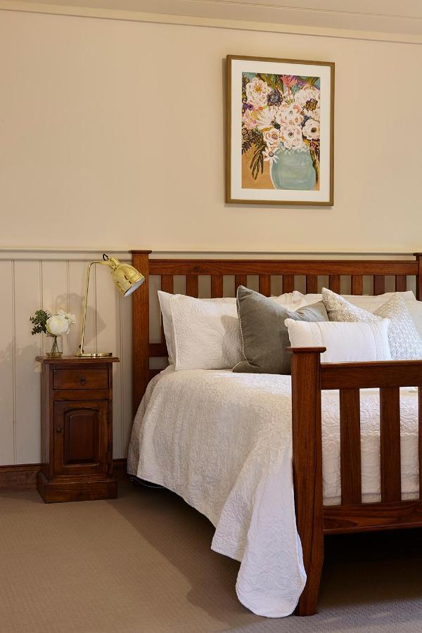 Tiffany'S Cottages Bright Bagian luar foto