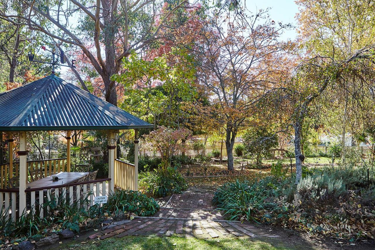 Tiffany'S Cottages Bright Bagian luar foto