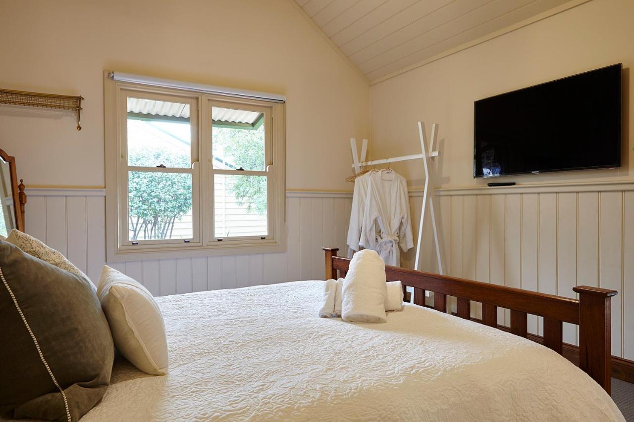 Tiffany'S Cottages Bright Bagian luar foto