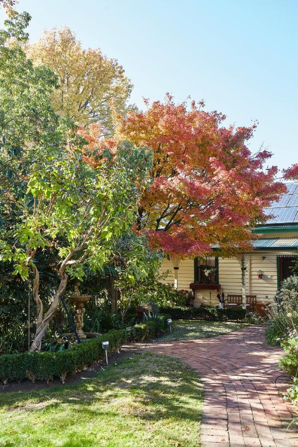 Tiffany'S Cottages Bright Bagian luar foto