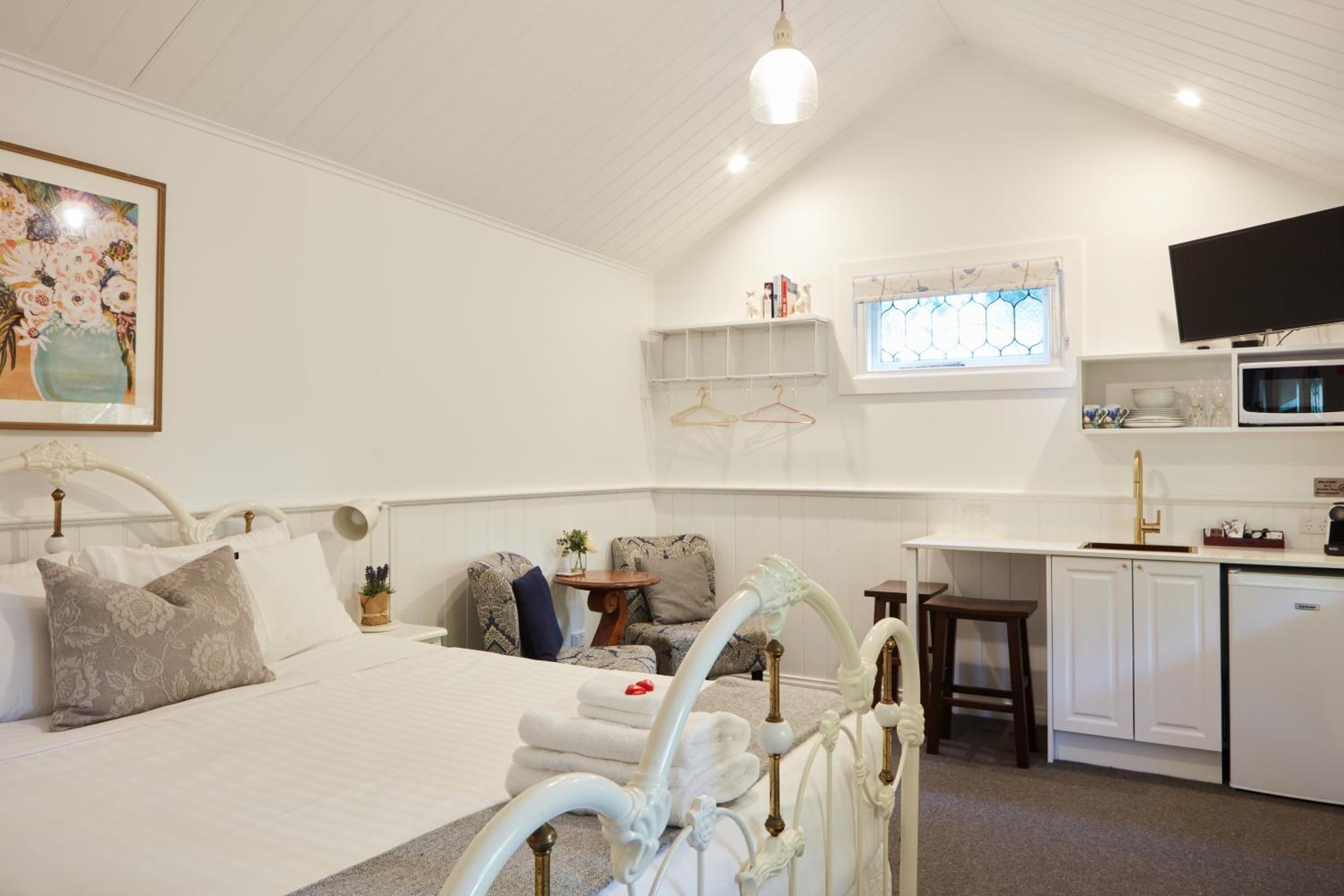 Tiffany'S Cottages Bright Bagian luar foto