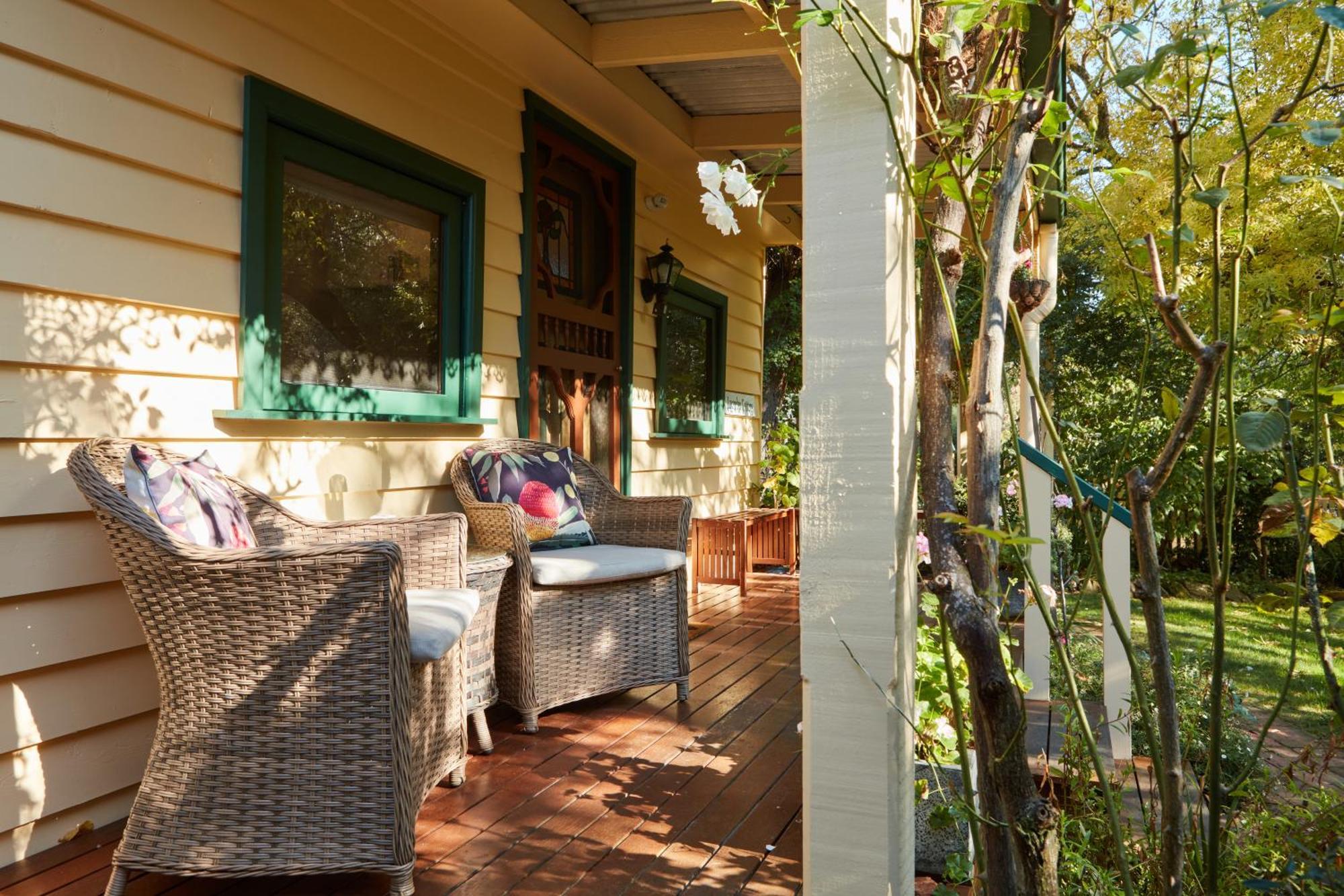 Tiffany'S Cottages Bright Bagian luar foto
