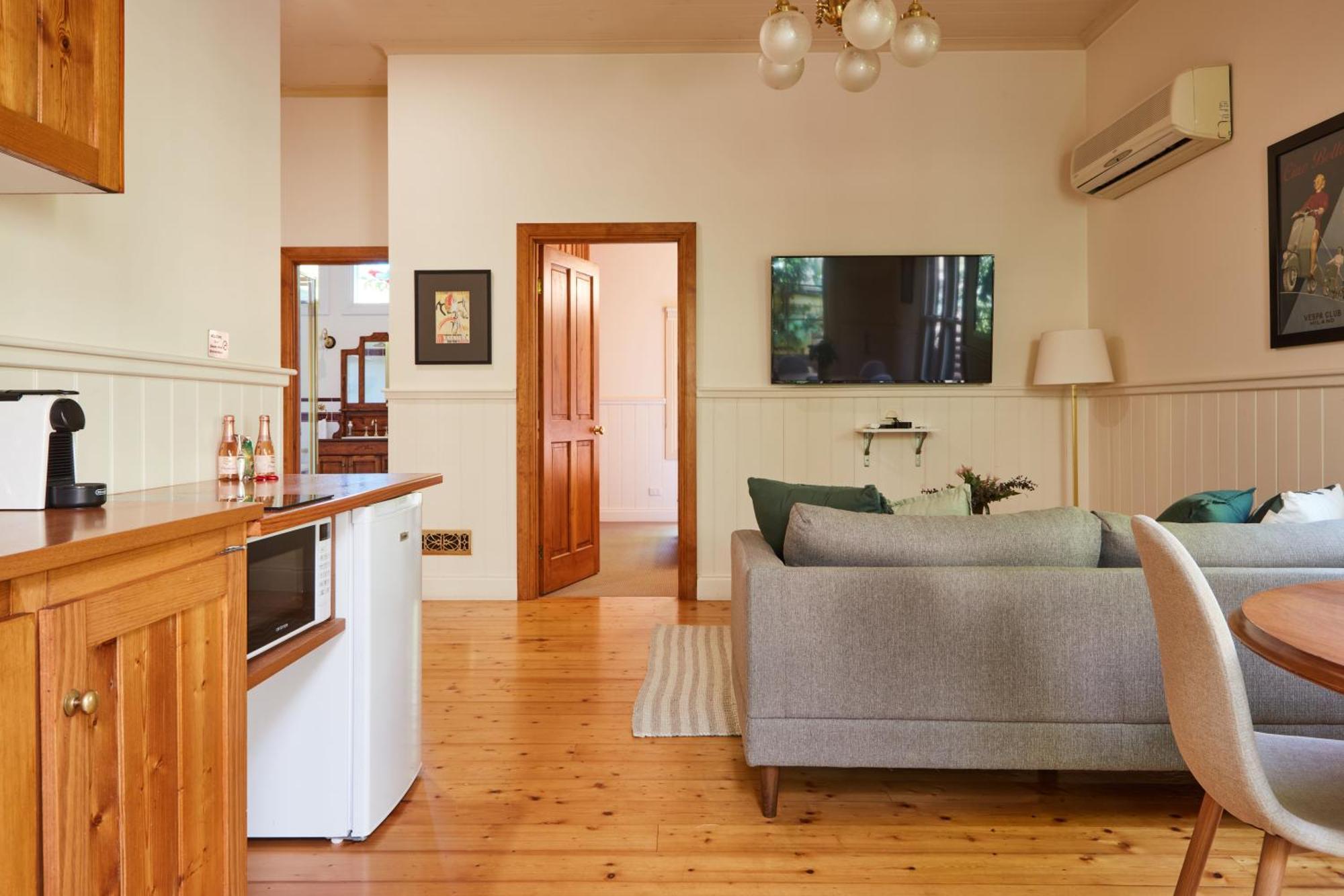 Tiffany'S Cottages Bright Bagian luar foto