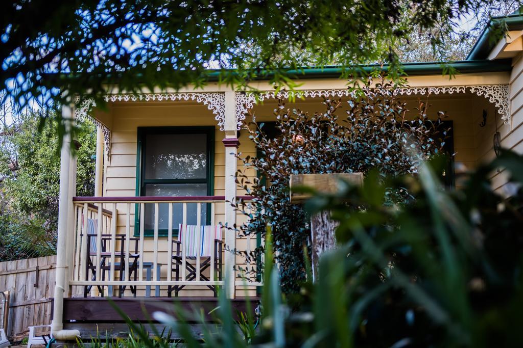 Tiffany'S Cottages Bright Bagian luar foto