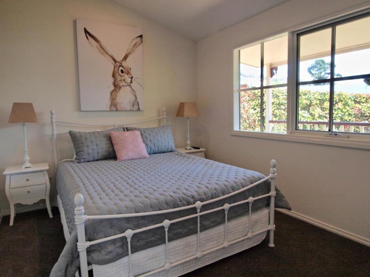 Tiffany'S Cottages Bright Bagian luar foto